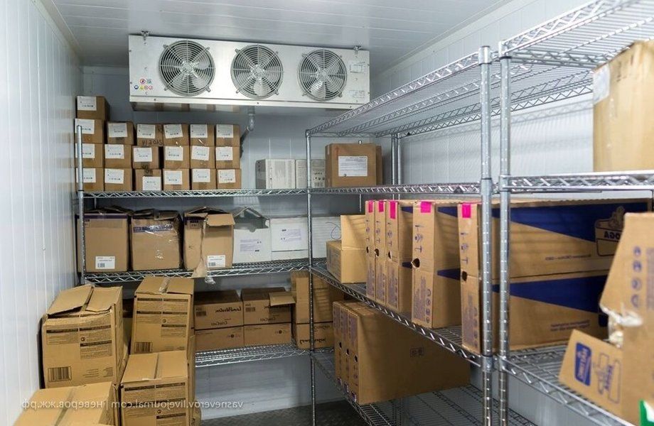 Оборудование склада-холодильника в приюте для животных
